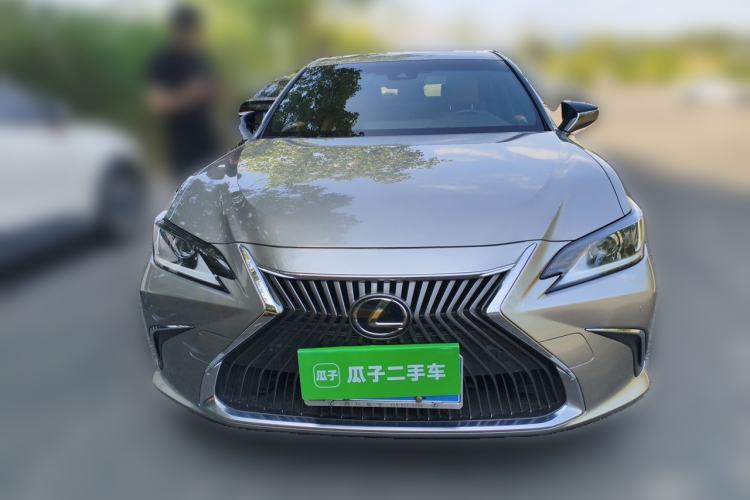 Used Lexus ES 2020 200 Excellence Edition Front