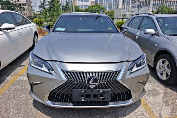 Used Lexus ES 2020 200 Excellence Edition Front