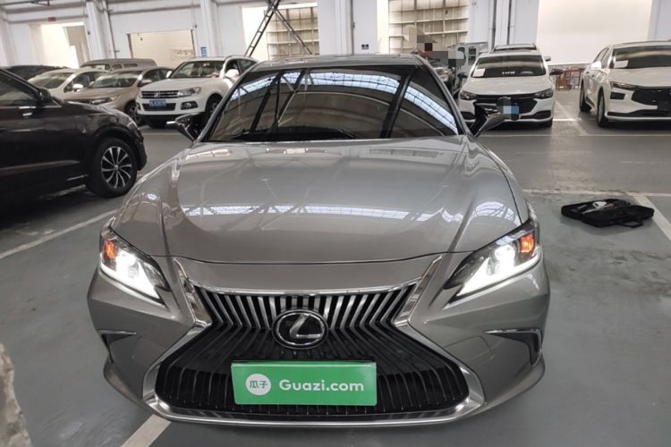 Used Lexus ES 2020 200 Excellence Edition Front