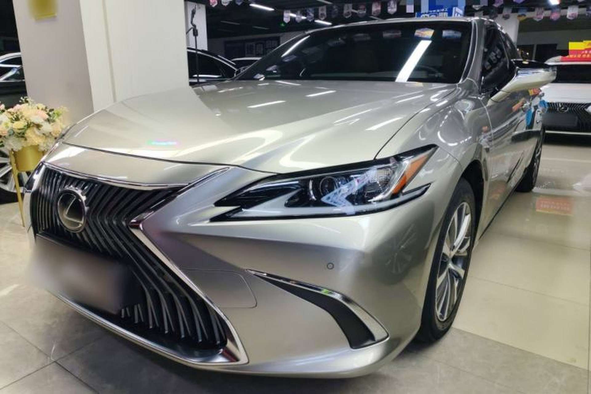 Used Lexus ES 2020 200 Excellence Edition Front Left 45 Deg