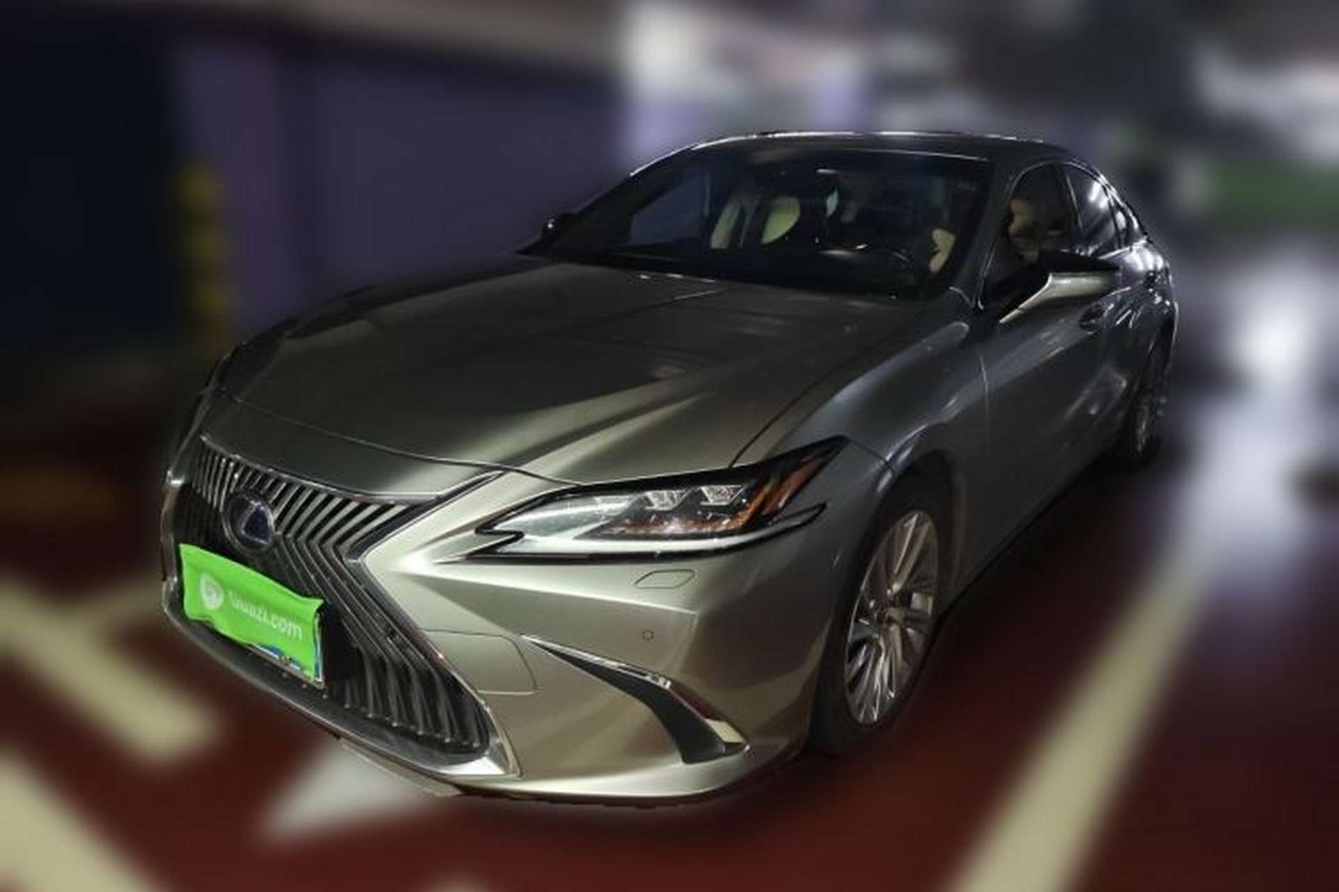 Used Lexus ES 2020 300h Executive Edition Front Left 45 Deg