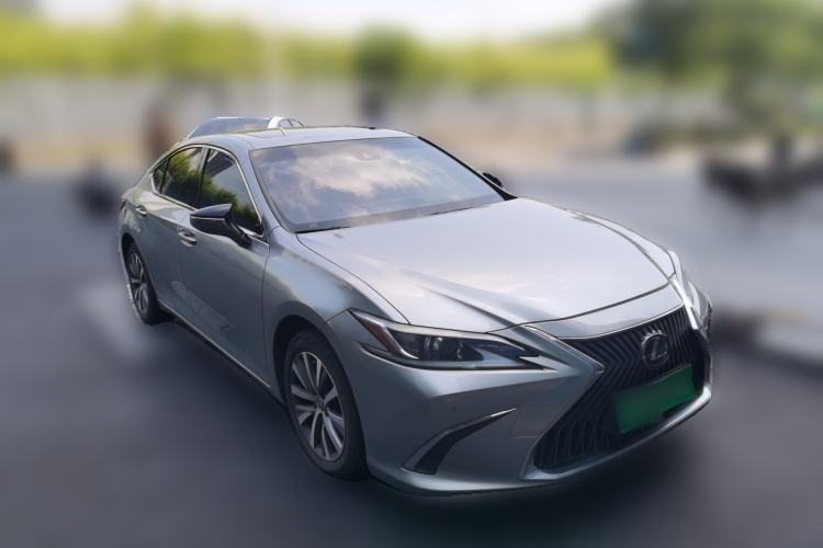 Used Lexus ES 2020 200 Excellence Edition Front Right 45 Deg