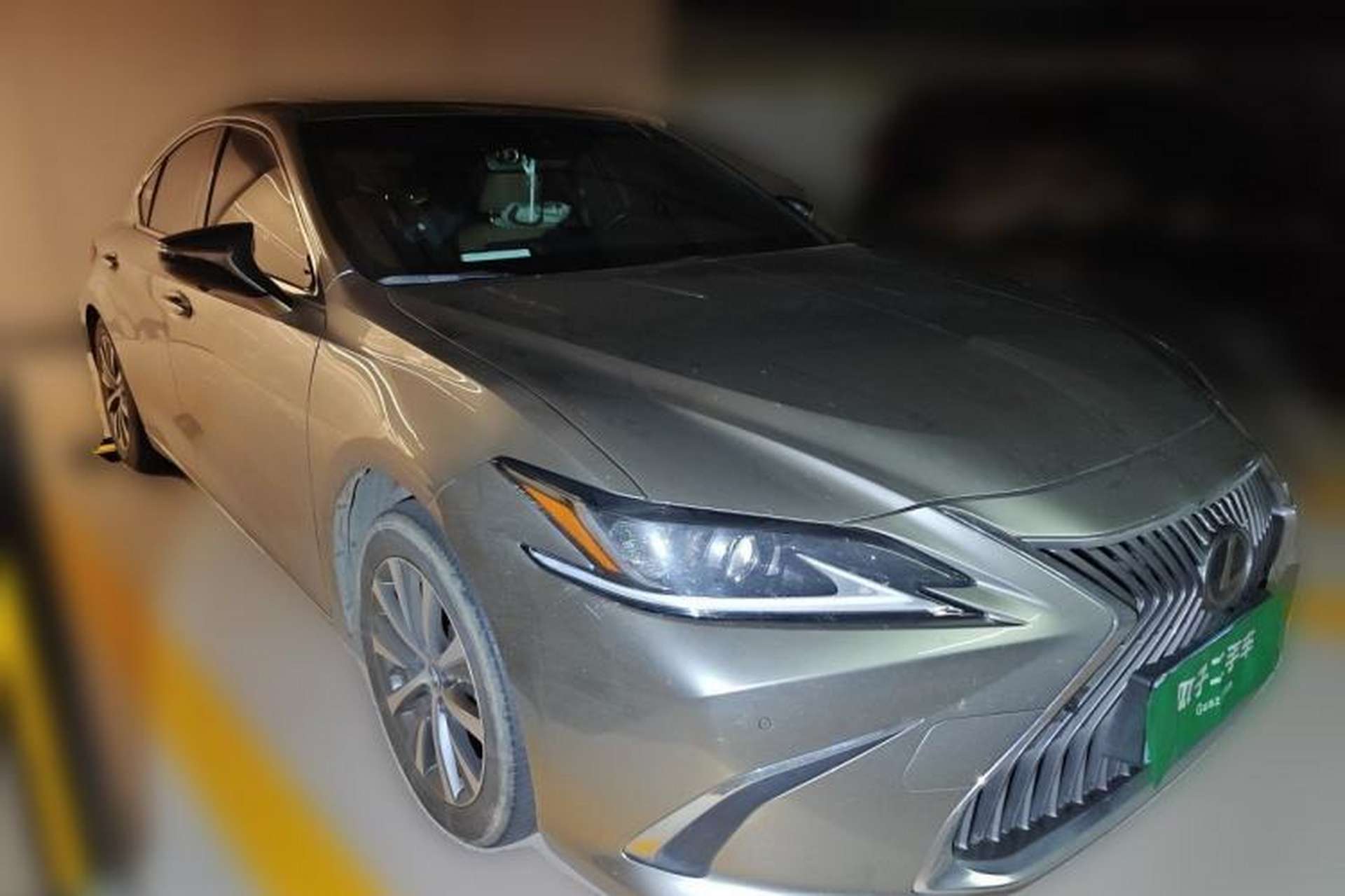 Used Lexus ES 2020 200 Excellence Edition Front Right 45 Deg