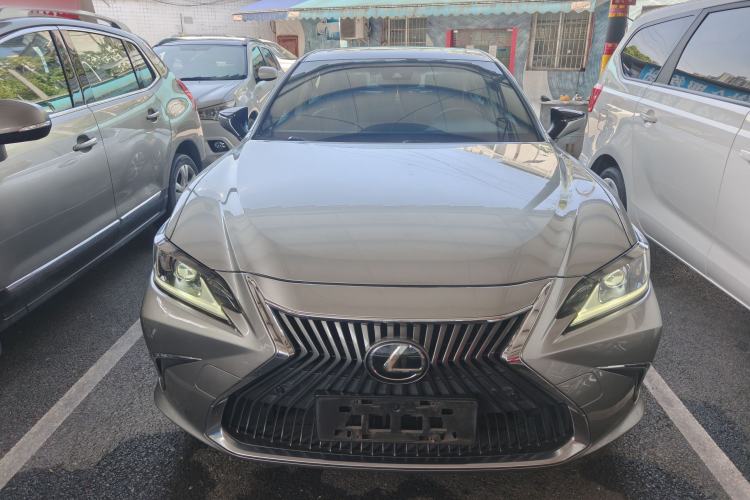 Used Lexus ES 2020 200 Excellence Edition Front