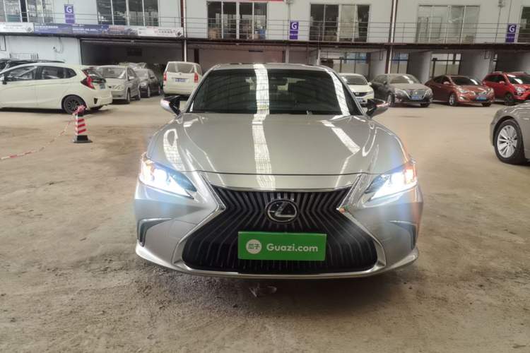 Used Lexus ES 2020 200 Excellence Edition Front
