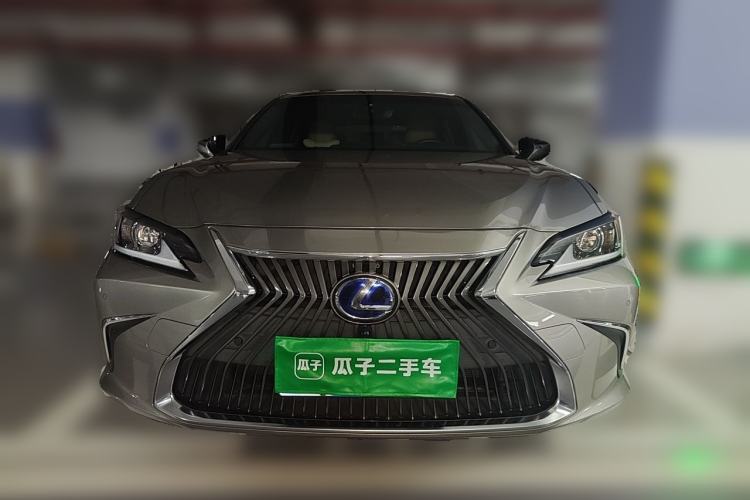Used Lexus ES  Front