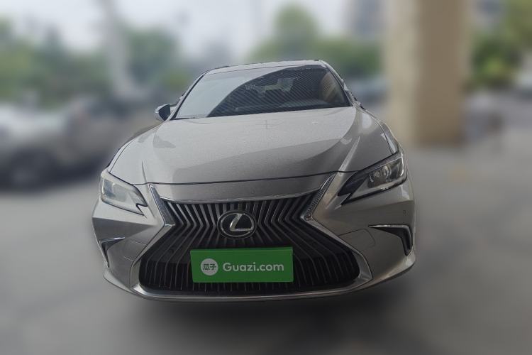 Used Lexus ES 2020 260 Excellence Edition Front
