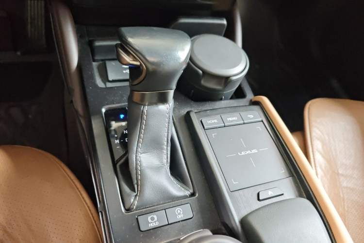 Used Lexus ES 2020 200 Luxury Edition Gear Lever