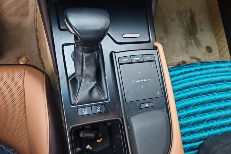 Used Lexus ES 2020 200 Excellence Edition Gear Lever