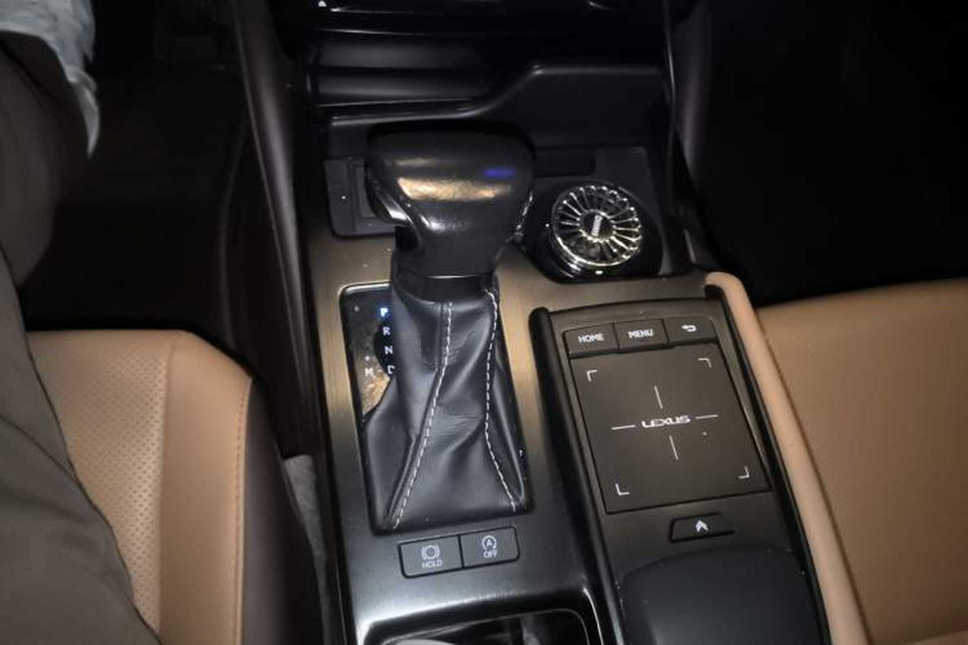 Used Lexus ES 2020 200 Excellence Edition Gear Lever