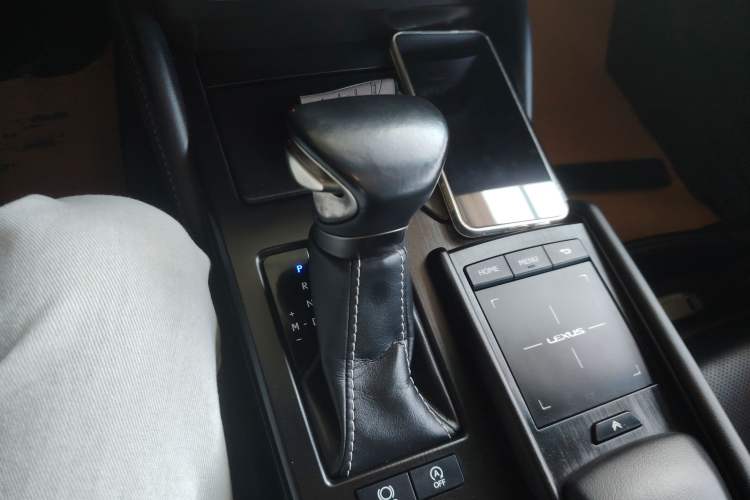 Used Lexus ES 2020 200 Excellence Edition Gear Lever