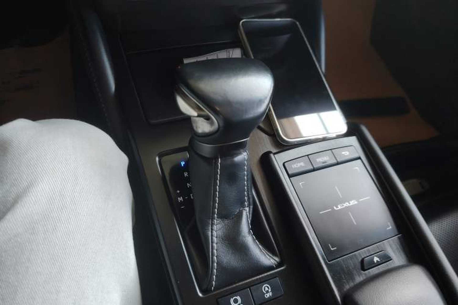 Used Lexus ES 2020 200 Excellence Edition Gear Lever