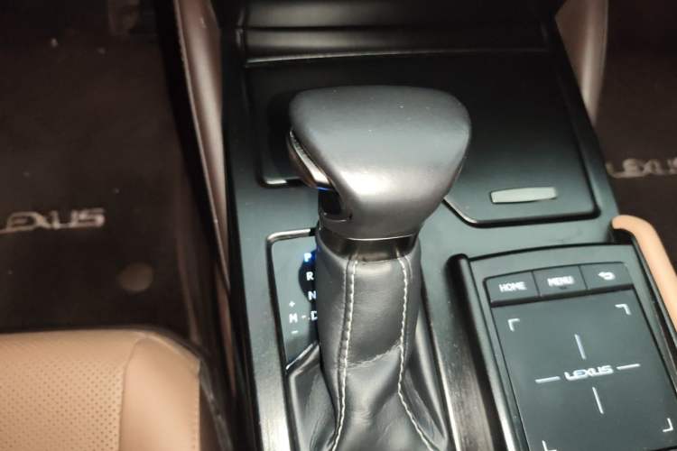 Used Lexus ES 2020 200 Excellence Edition Gear Lever
