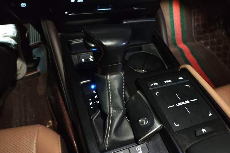 Used Lexus ES 2020 200 Excellence Edition Gear Lever