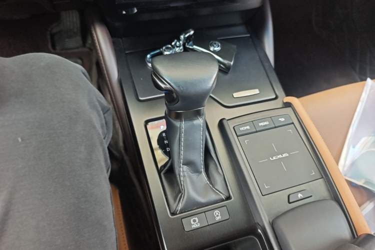 Used Lexus ES 2020 200 Excellence Edition Gear Lever