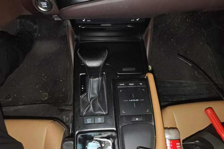 Used Lexus ES 2020 200 Excellence Edition Gear Lever