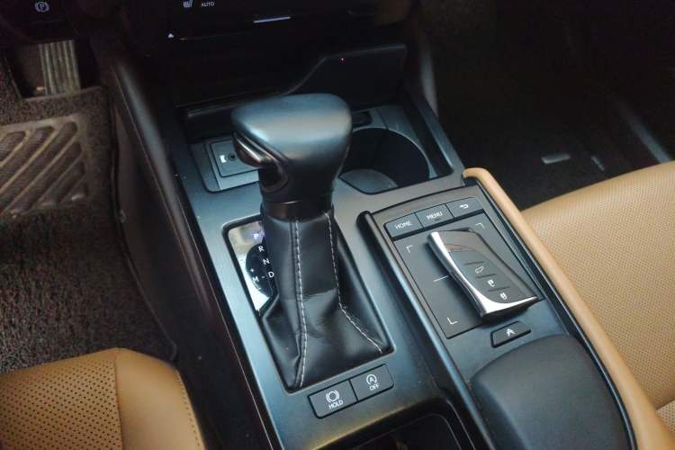 Used Lexus ES 2020 200 Excellence Edition Gear Lever