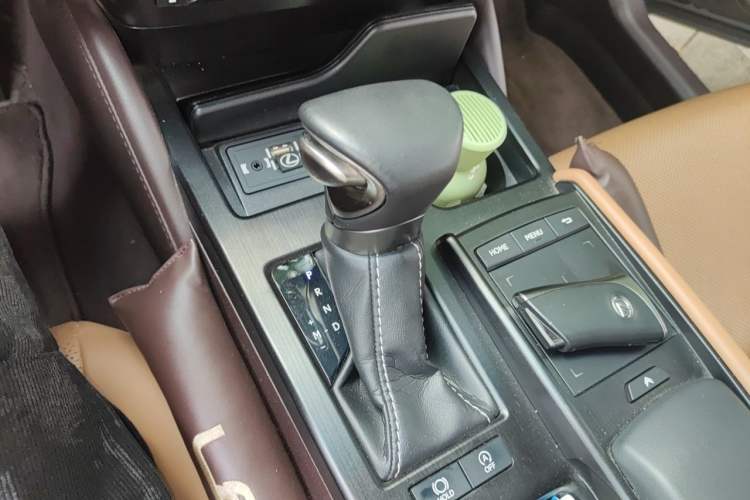 Used Lexus ES 2020 200 Excellence Edition Gear Lever
