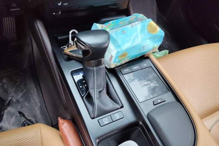 Used Lexus ES 2020 200 Excellence Edition Gear Lever