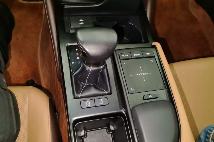 Used Lexus ES 2020 200 Excellence Edition Gear Lever