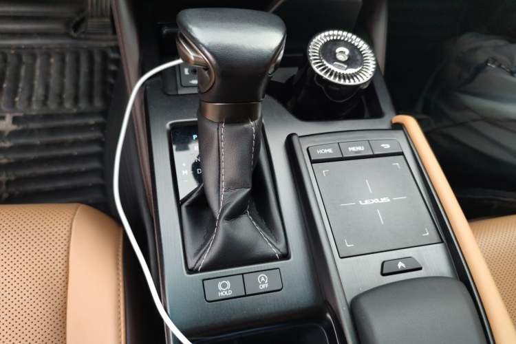 Used Lexus ES 2020 200 Excellence Edition Gear Lever