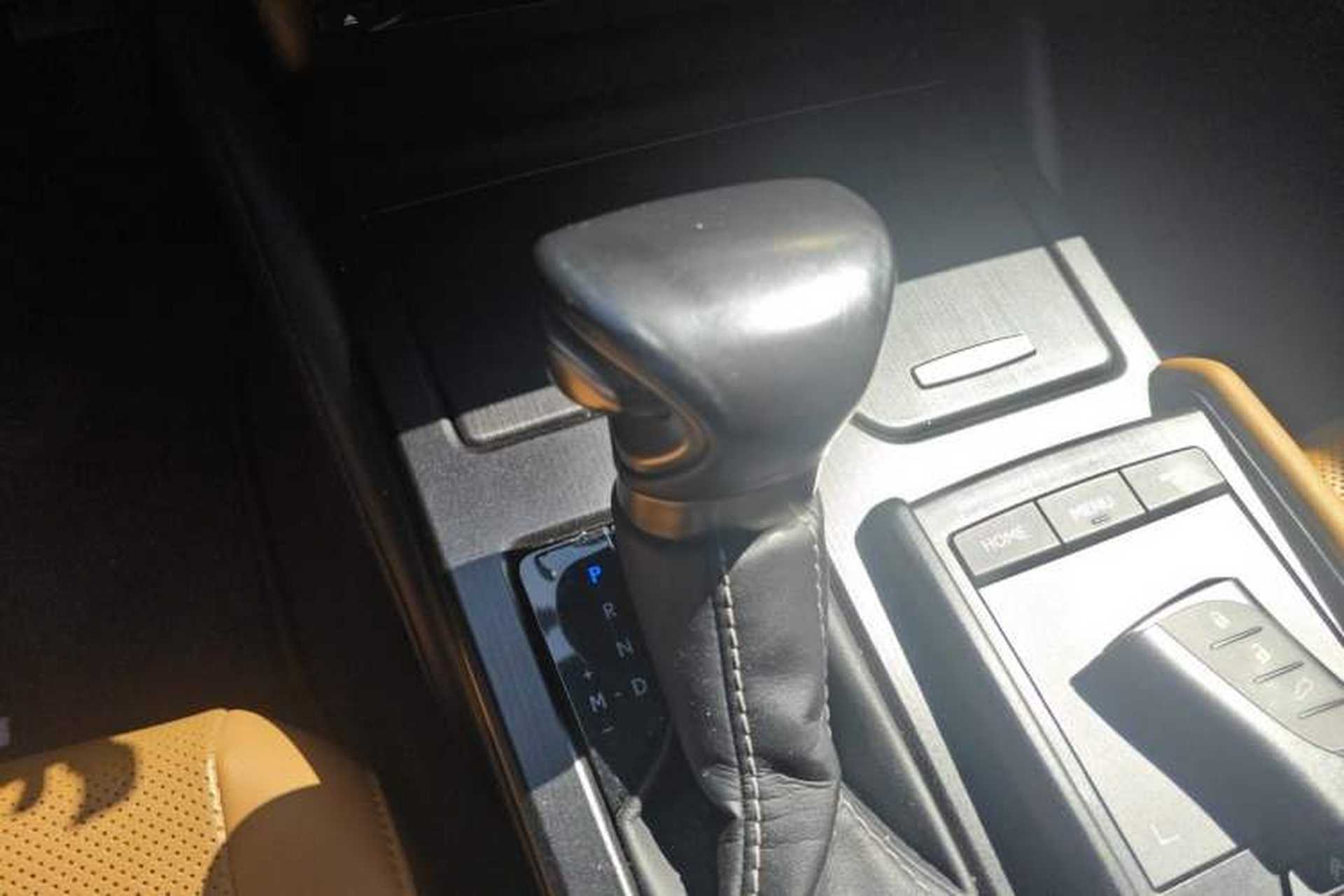 Used Lexus ES 2020 200 Excellence Edition Gear Lever