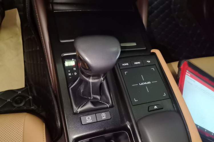 Used Lexus ES 2020 200 Excellence Edition Gear Lever