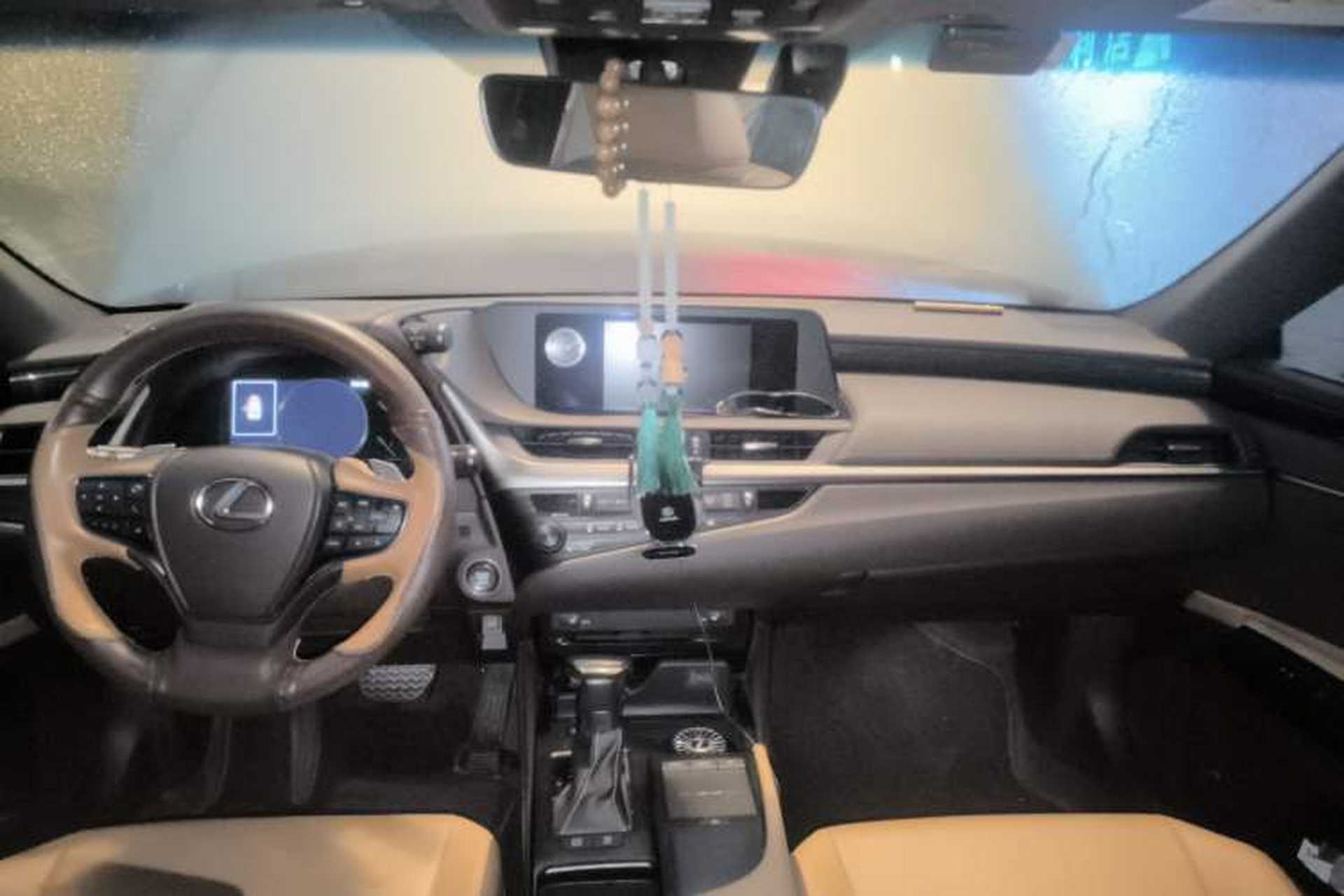 Used Lexus ES 2020 200 Excellence Edition Headliner
