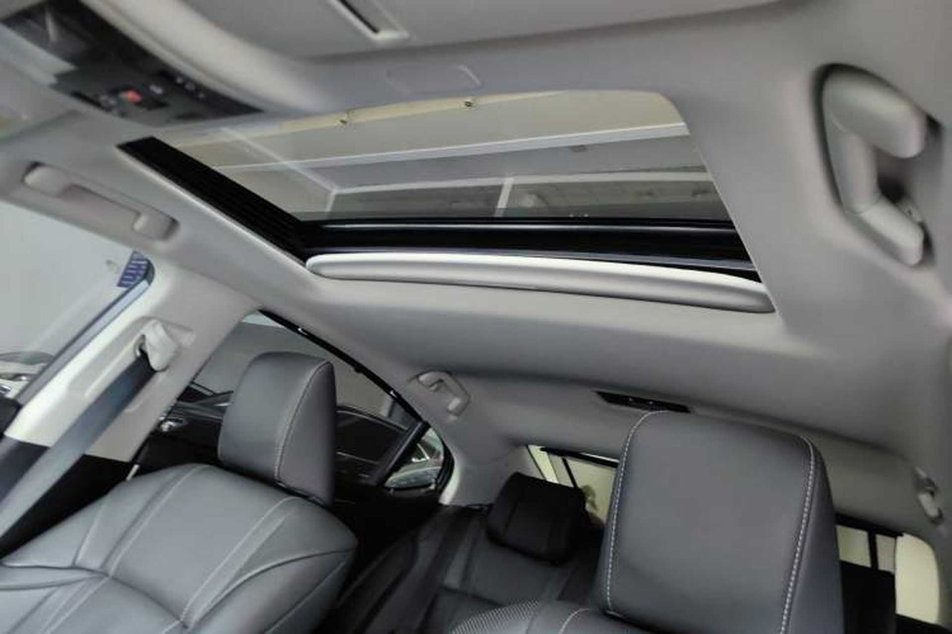 Used Lexus ES 2020 300h Executive Edition Headliner