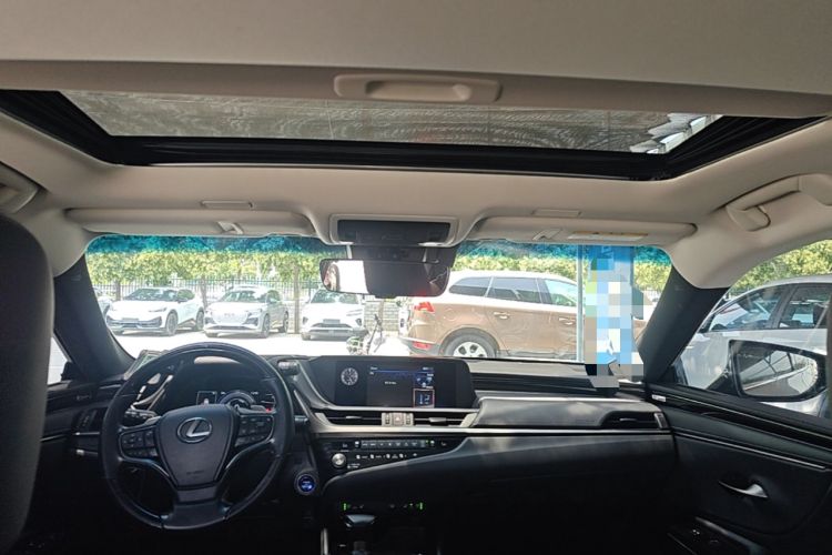 Used Lexus ES 2020 300h Premium Edition Headliner