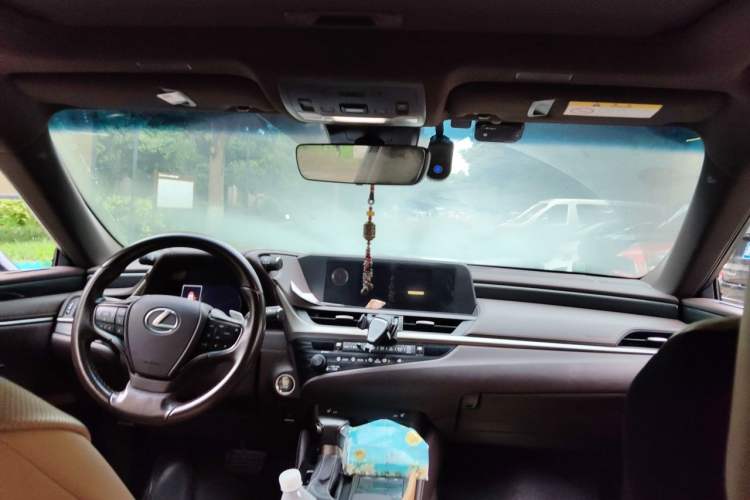 Used Lexus ES 2020 200 Excellence Edition Headliner