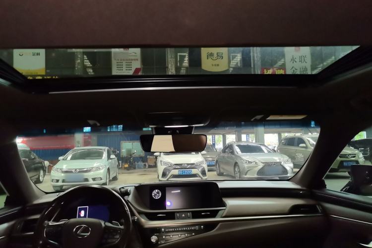 Used Lexus ES 2020 200 Excellence Edition Headliner