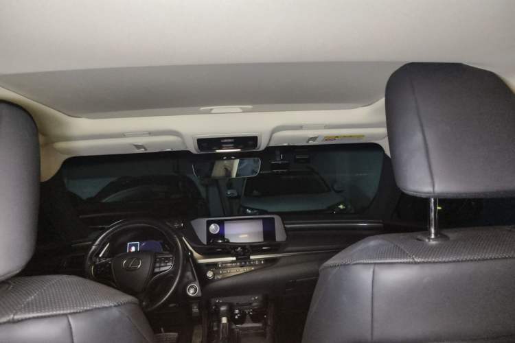 Used Lexus ES 2020 200 Excellence Edition Headliner