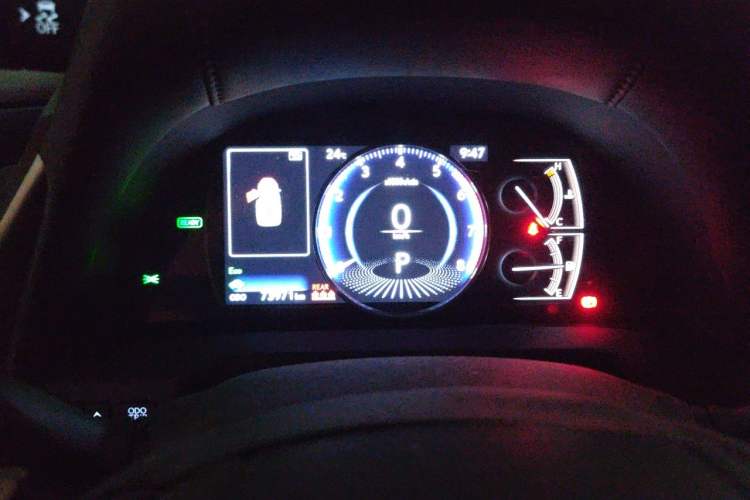 Used Lexus ES 2020 300h Premier Edition Instrument Cluster