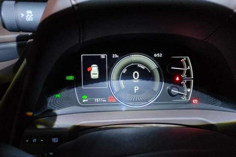 Used Lexus ES 2020 300h Premier Edition Instrument Cluster