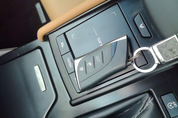 Used Lexus ES 2020 200 Excellence Edition Interior 1