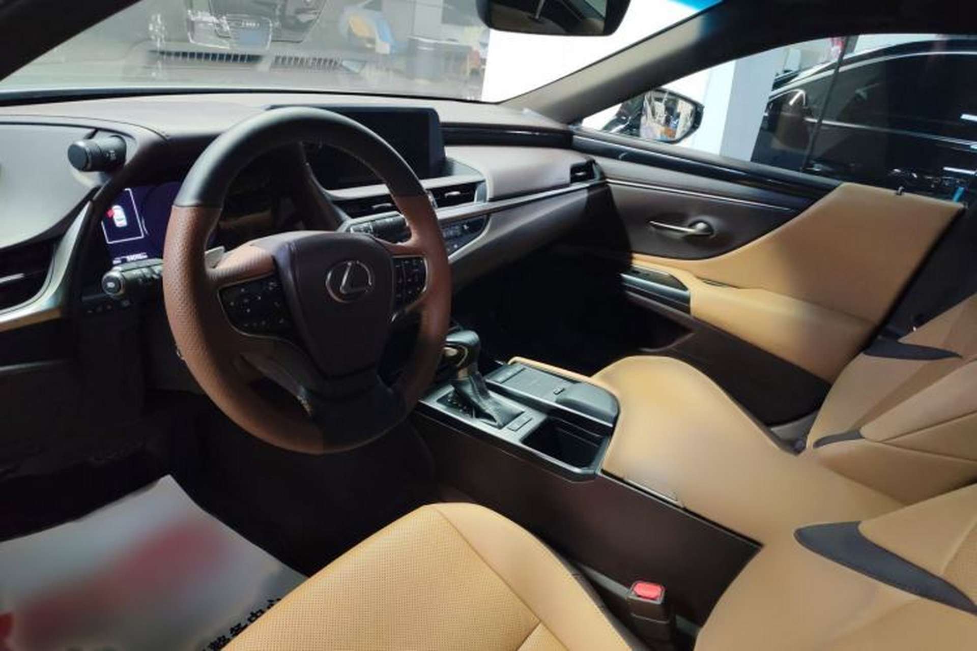 Used Lexus ES 2020 200 Excellence Edition Interior 2