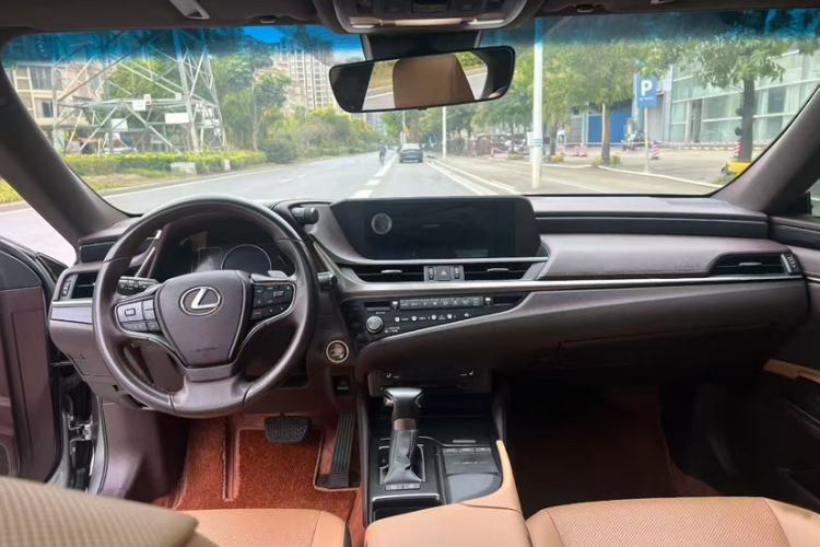 Used Lexus ES 2020 200 Excellence Edition Interior 3