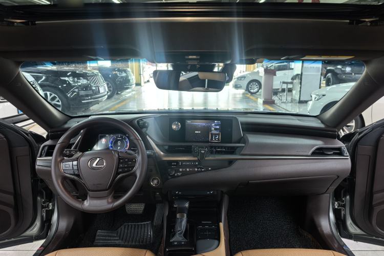 Used Lexus ES 2020 200 Excellence Edition Interior 5