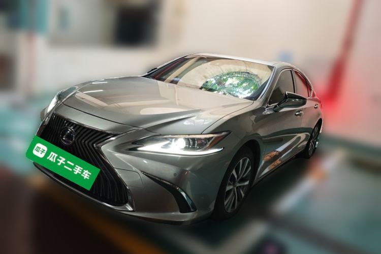 Ojetý Lexus ES 2020 300h Premier Edition Guazi used car, China used car export, Used car for sale, Used cars, Cheapest cars for sale