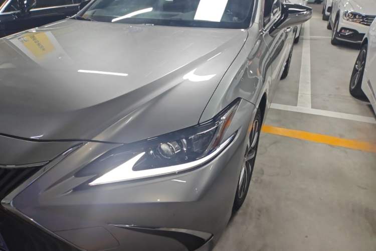 Used Lexus ES 2020 300h Premier Edition Left Front Headlight