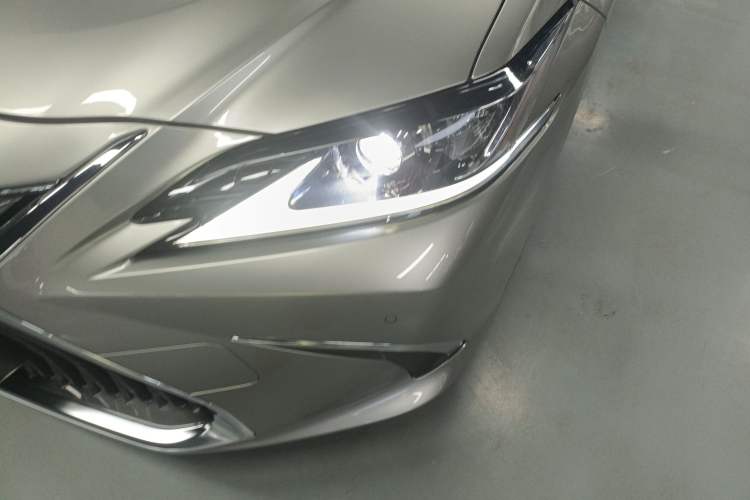Used Lexus ES 2020 300h Premier Edition Left Front Headlight