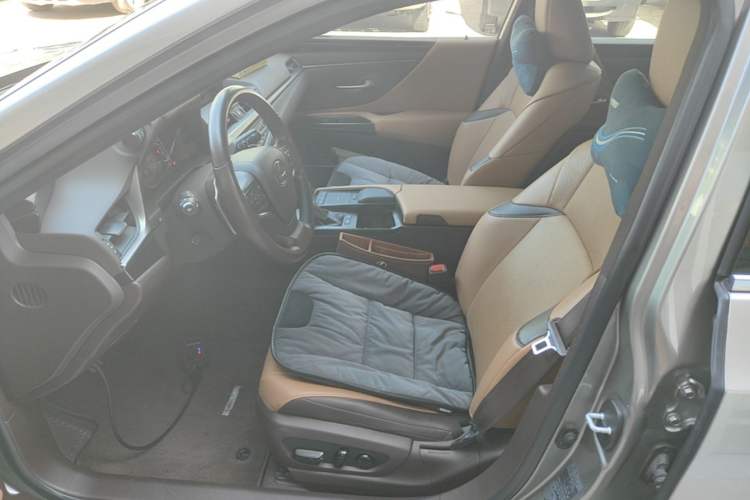 Used Lexus ES 2020 200 Excellence Edition Left Front Seat