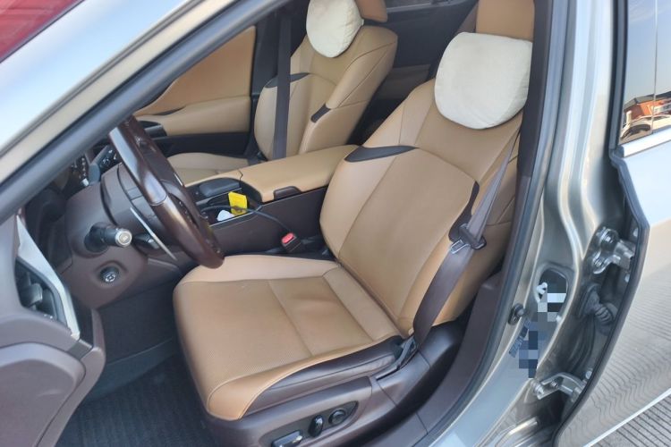 Used Lexus ES 2020 200 Excellence Edition Left Front Seat