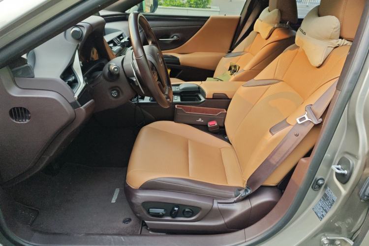 Used Lexus ES 2020 200 Excellence Edition Left Front Seat