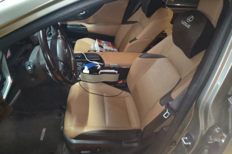 Used Lexus ES 2020 300h Premier Edition Left Front Seat