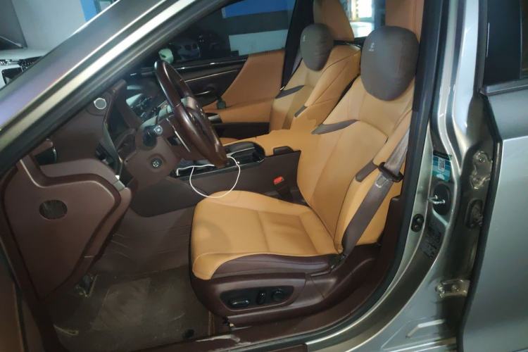 Used Lexus ES 2020 200 Excellence Edition Left Front Seat