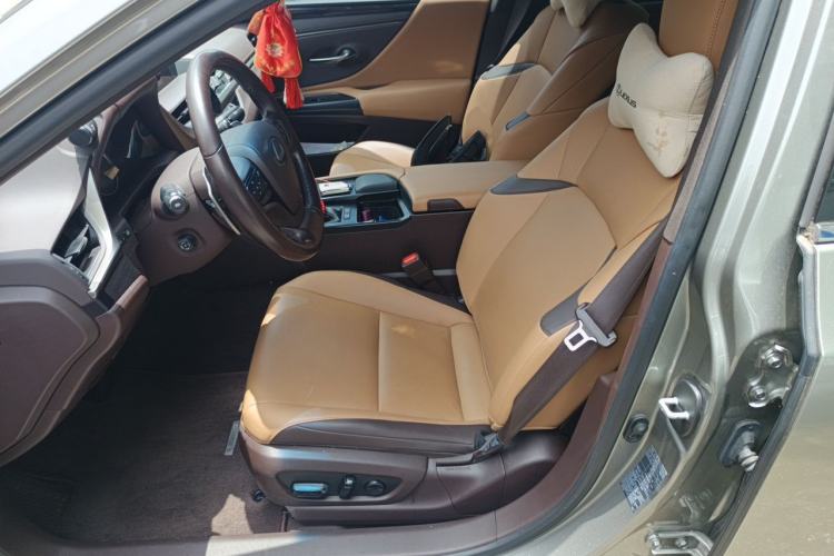 Used Lexus ES 2020 200 Excellence Edition Left Front Seat