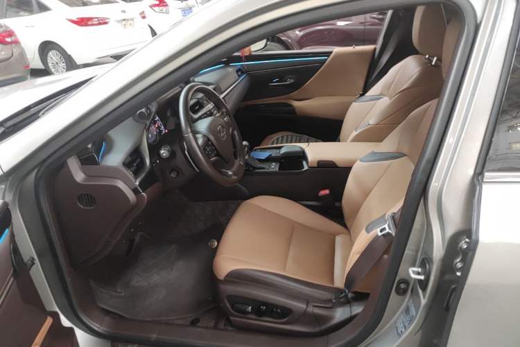 Used Lexus ES 2020 200 Excellence Edition Left Front Seat