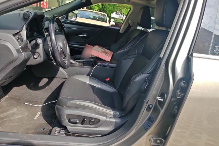 Used Lexus ES 2020 200 Excellence Edition Left Front Seat